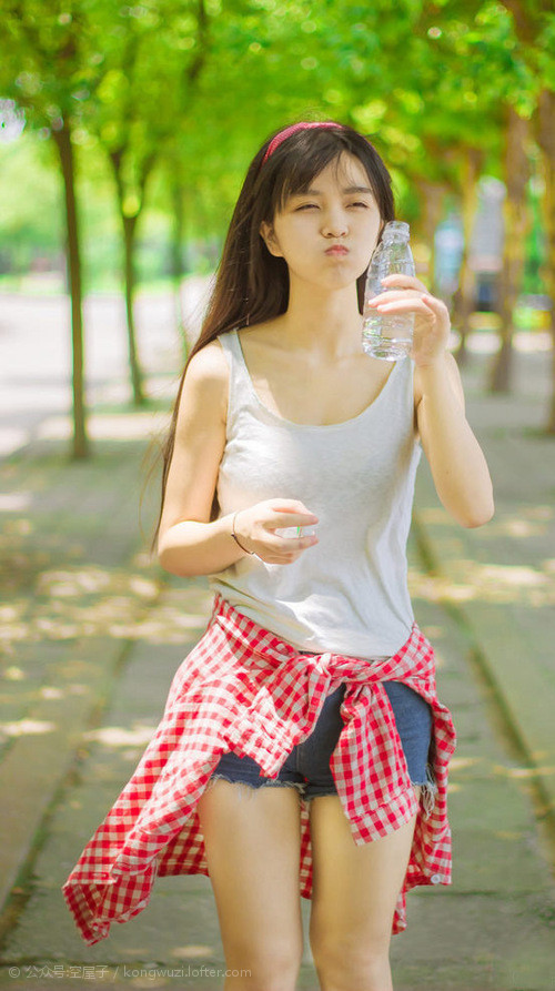 九游APP官网-博卡后卫出球被迫频繁回传，博卡的主场是哪个球场