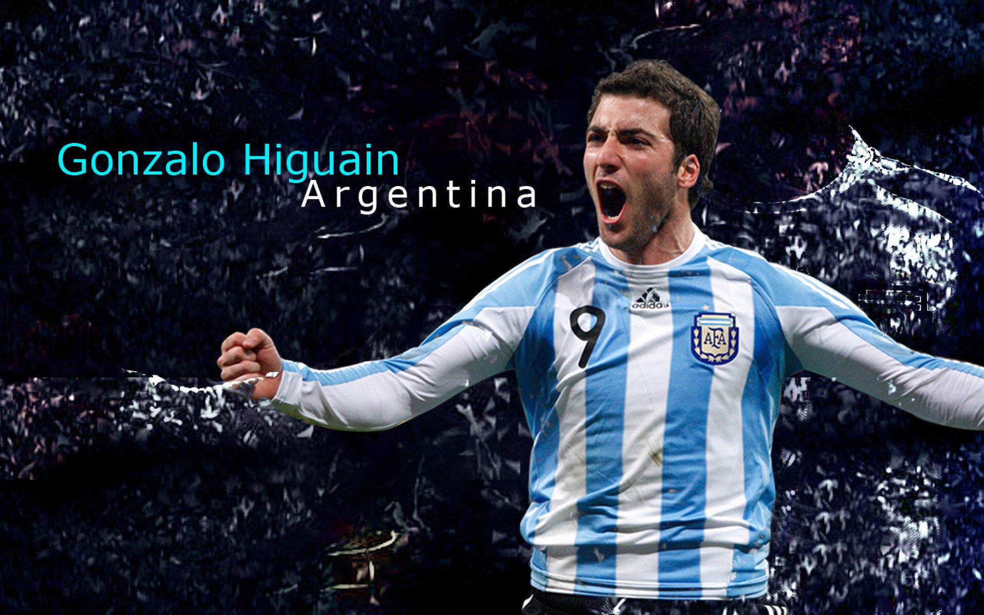 欧冠决赛：上半场姆巴佩先拔头筹 下半场哈兰德用头球扳平